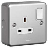Synergy Metal Clad - 13a single switched socket - Legrand 733860